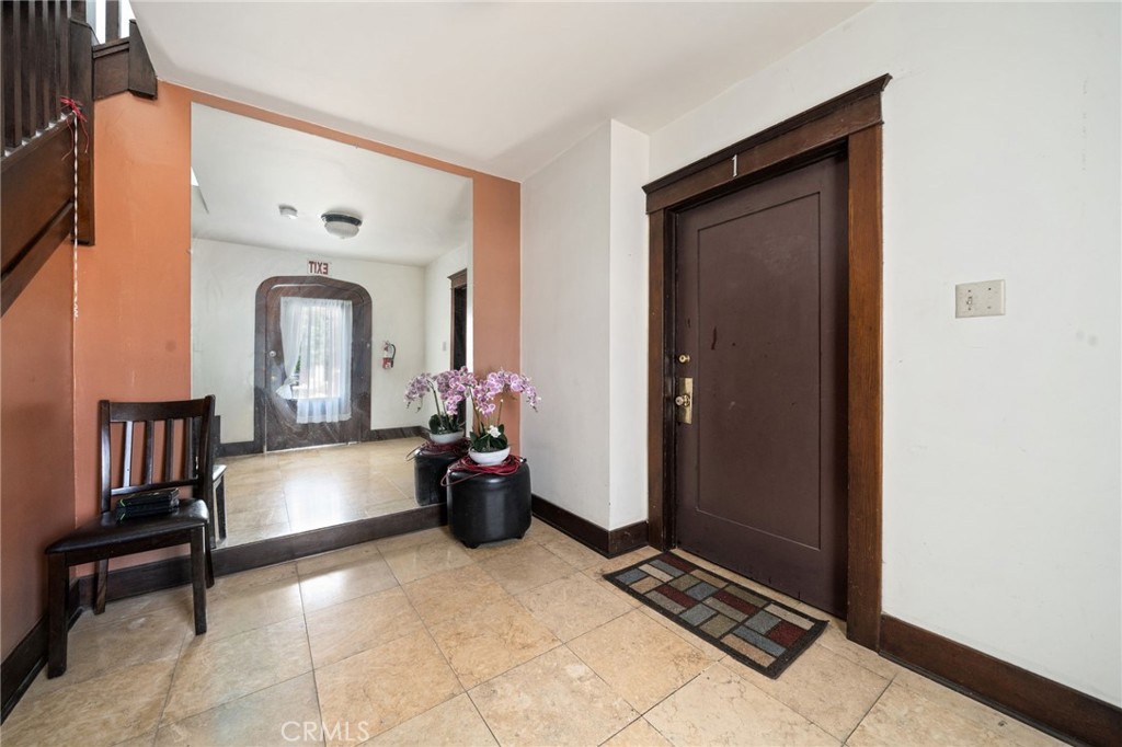 Properties 4 1412 S Victoria Avenue
