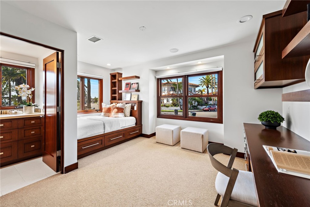 Newport Heights (NEWH) - Residential