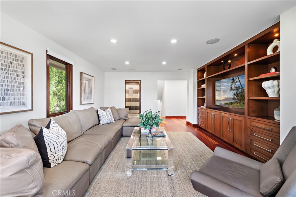 Newport Heights (NEWH) - Residential