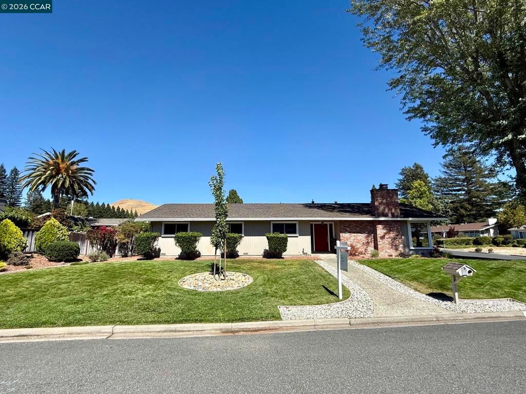423 Deerfield Dr DR