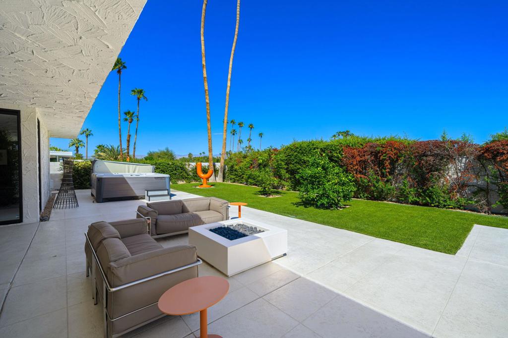 Indian Canyons - Residential