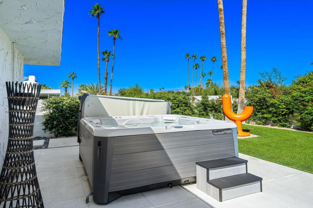 Indian Canyons - Residential