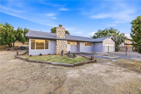 Photo of 35920 42nd ST E, Palmdale, CA 93552 (MLS # SR26127102)