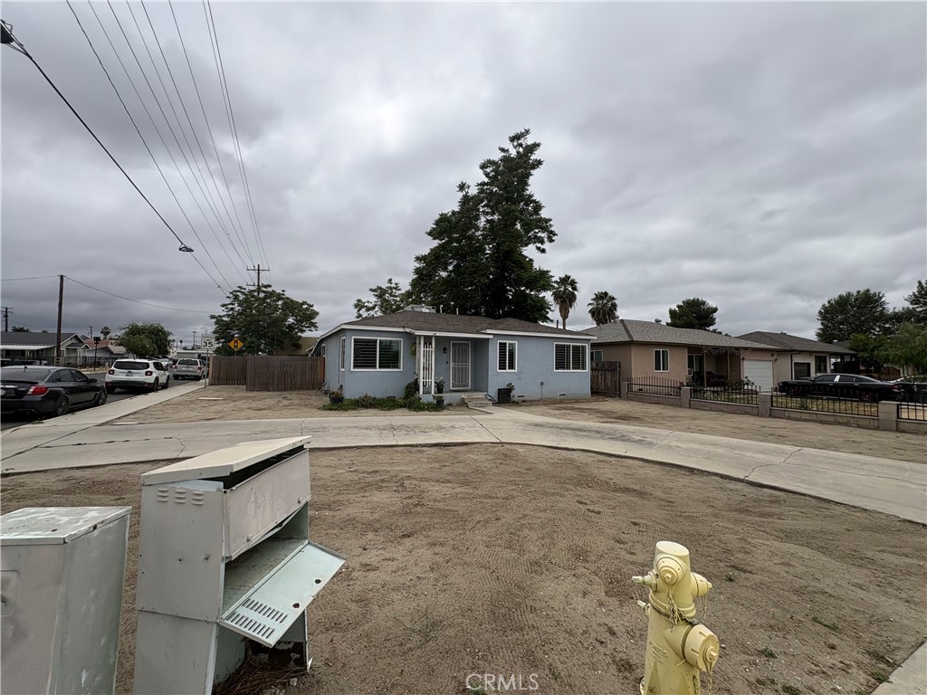 501 W Latham