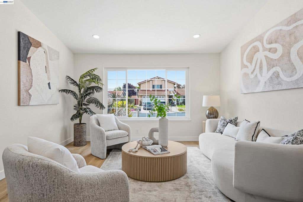 Photo of 32419 Woodland Dr Dr, Union City, CA 94587 (MLS # 41138457)