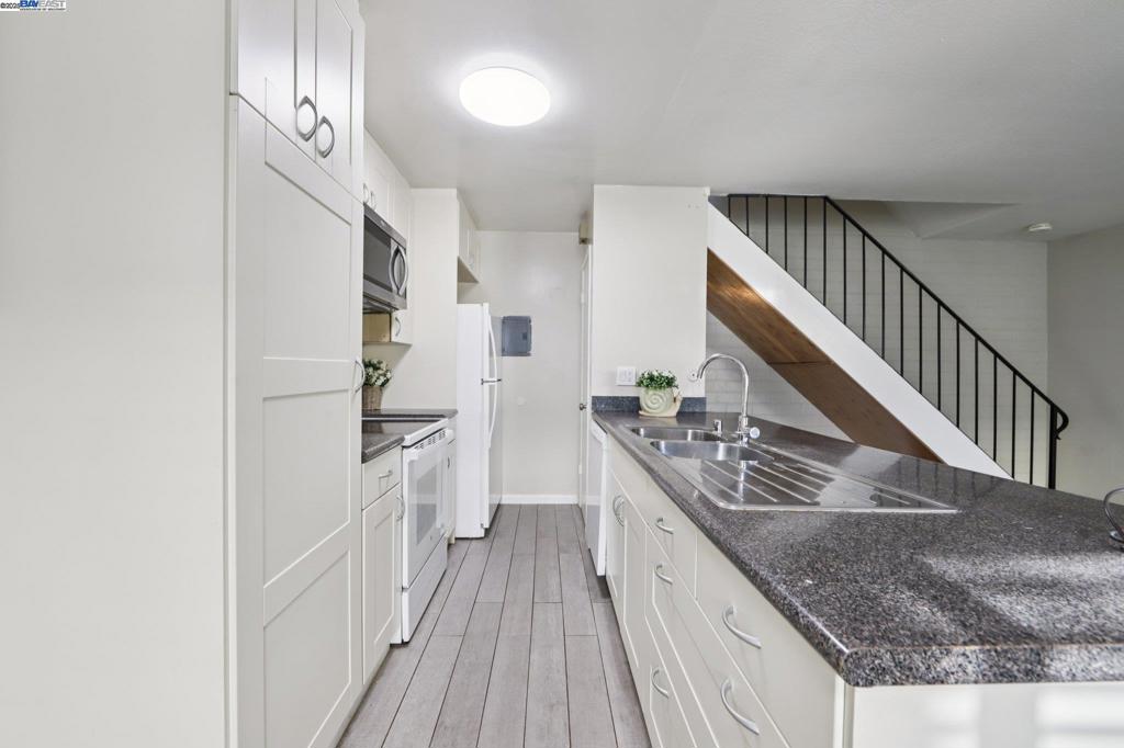 DOWNTOWN - Residential