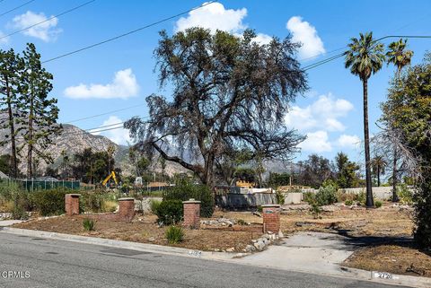 Photo of 2726 N Marengo Avenue, Altadena, CA 91001 (MLS # P1-27083)