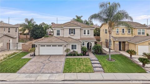 Photo of 7632 Turtle Mountain Cir, Eastvale, CA 92880 (MLS # CV25249230) Photo of 7632 Turtle Mountain Cir, Eastvale, CA 92880 (MLS # CV25249230)