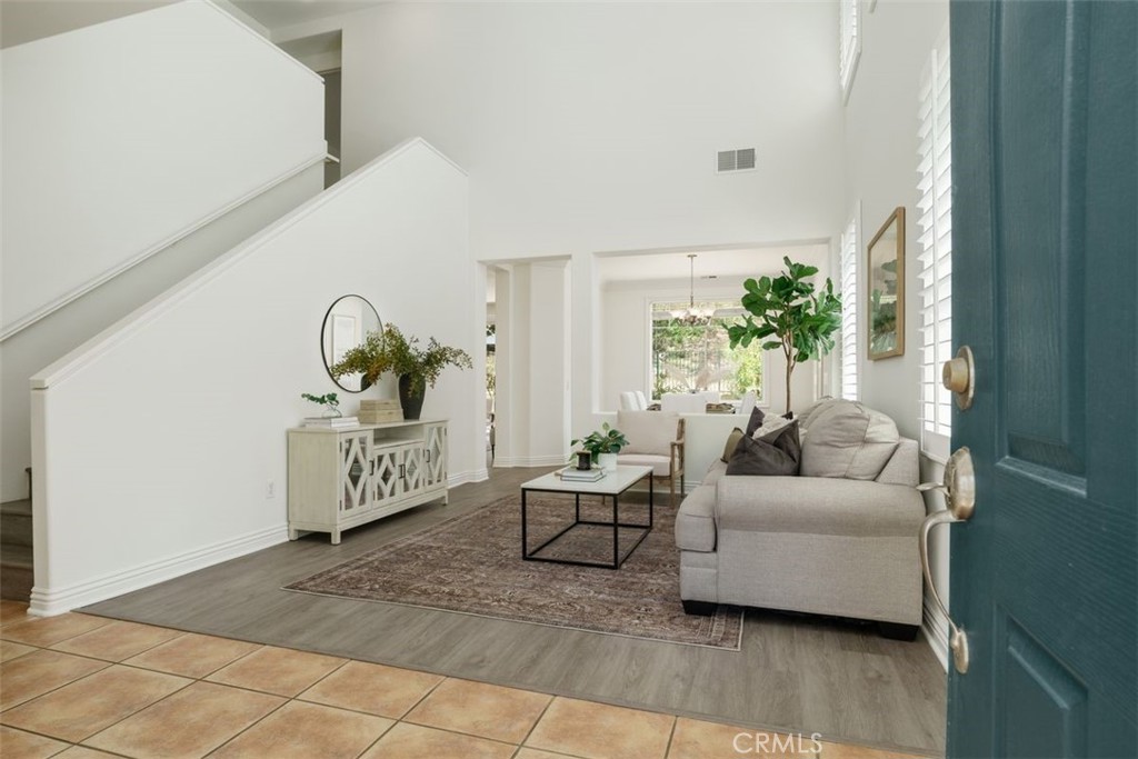 Laural Wood (Long Canyon) (448) - Residential Lease