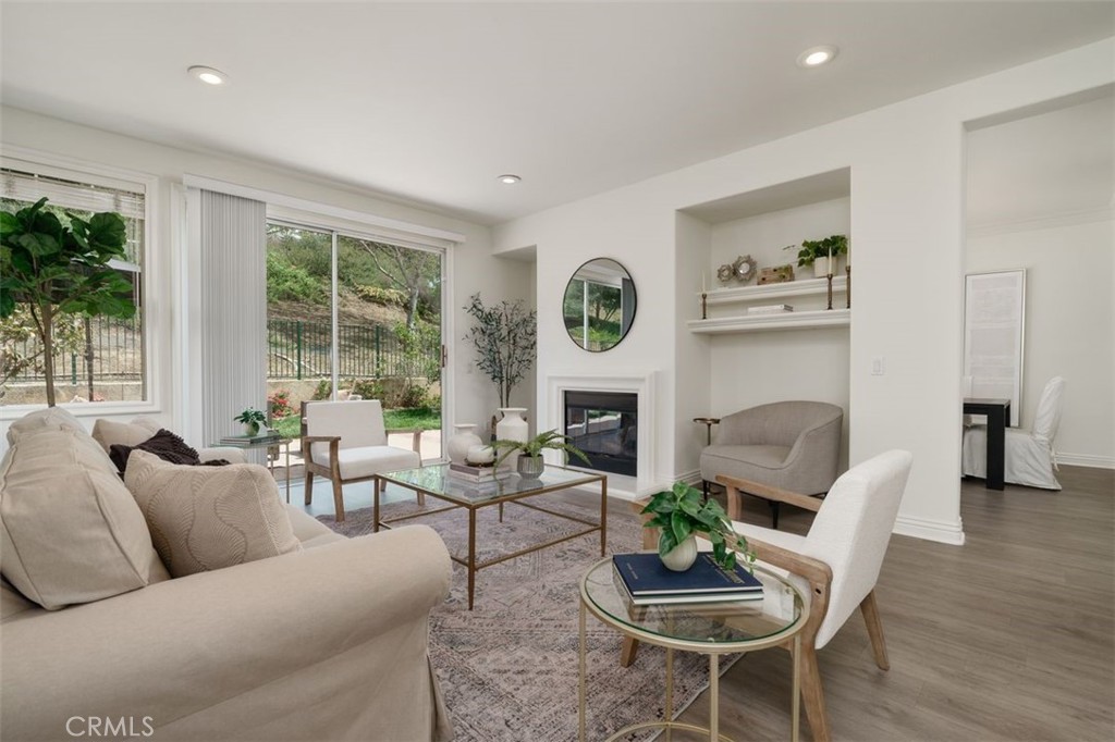 Laural Wood (Long Canyon) (448) - Residential Lease