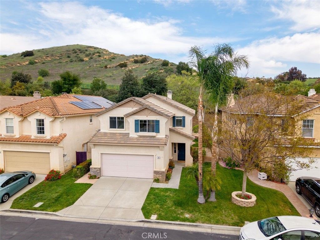 Photo of 570 Shadow Lane Ln, Simi Valley, CA 93065 (MLS # SR25243824)