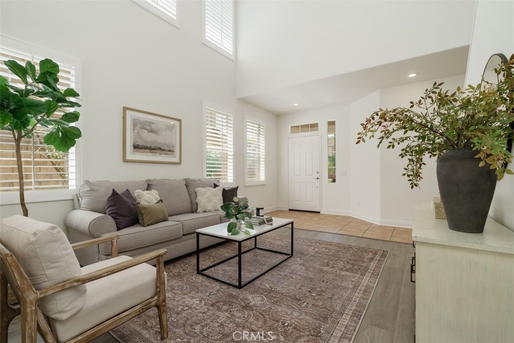 Laural Wood (Long Canyon) (448) - Residential Lease