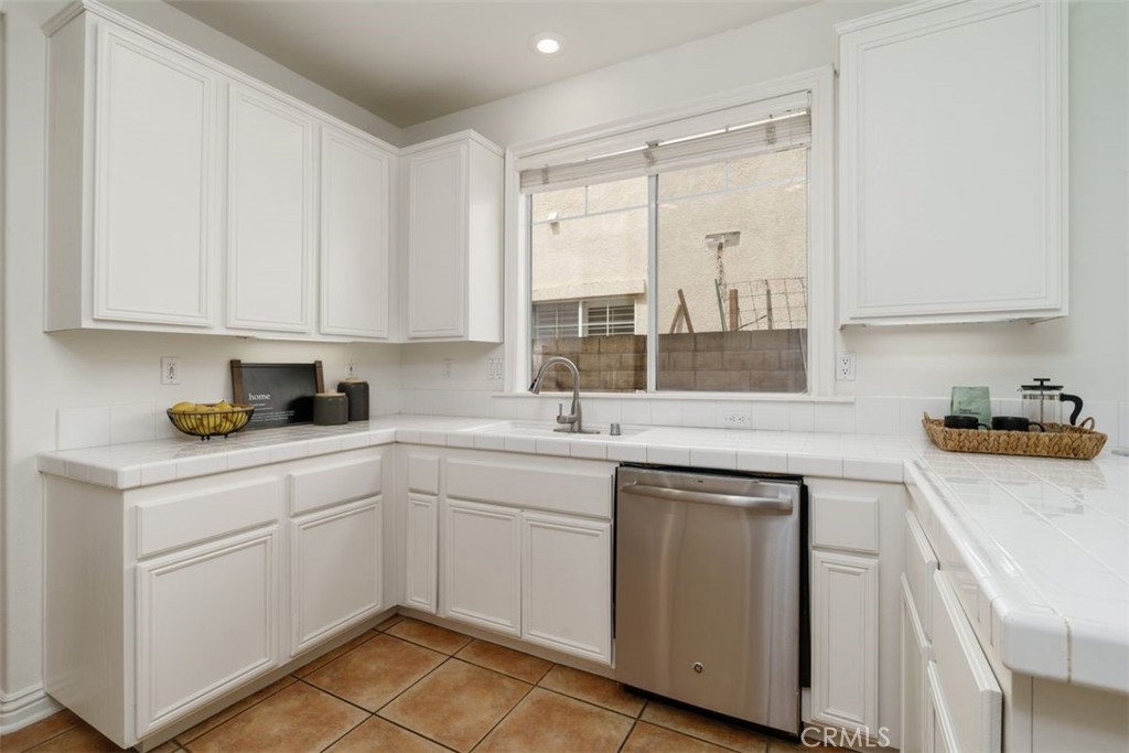 Laural Wood (Long Canyon) (448) - Residential Lease