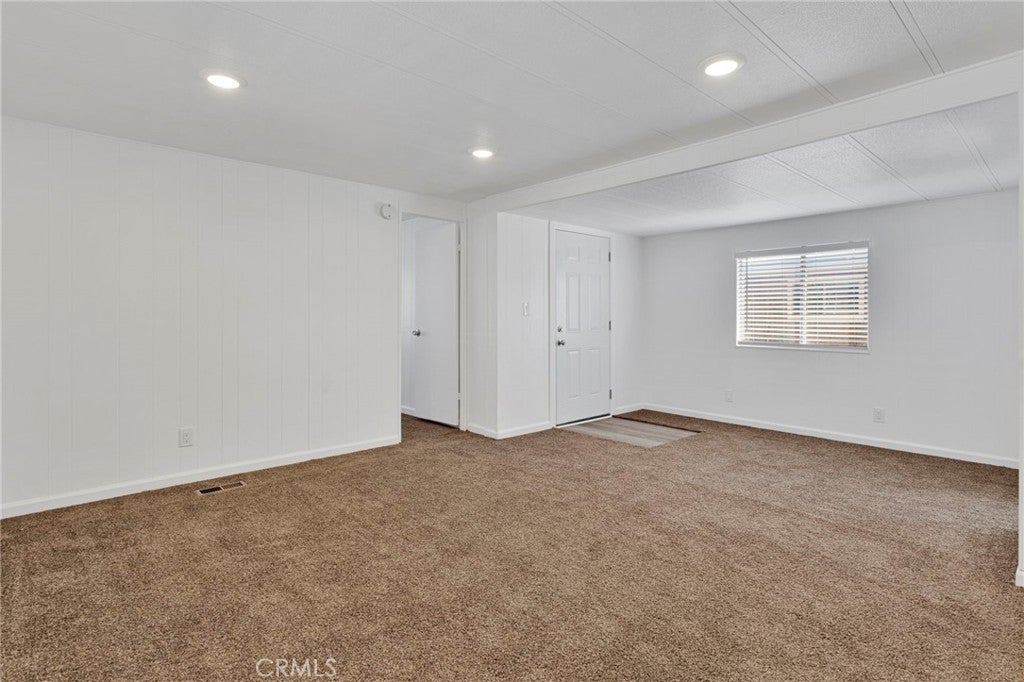15252 Seneca Road 30