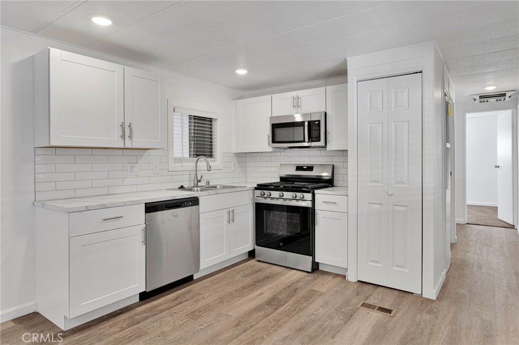 15252 Seneca Road 30