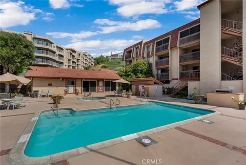 2101 E 21st St Unit 113, Signal Hill, CA 90755 - MLS#: PW26070195