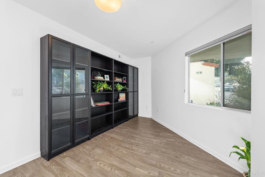 2187 Catalina Boulevard