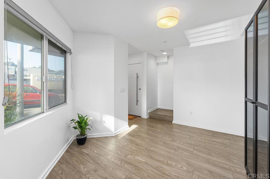 2187 Catalina Boulevard