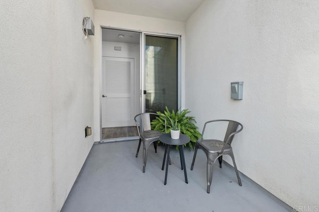 2187 Catalina Boulevard