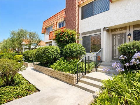 Photo of 27943 Ridgebrook Court, Rancho Palos Verdes, CA 90275 (MLS # PV26147821)