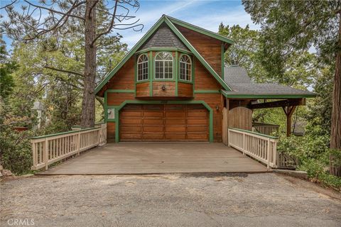 Photo of 1108 Grass Valley Road, Lake Arrowhead, CA 92352 (MLS # IG26080935)