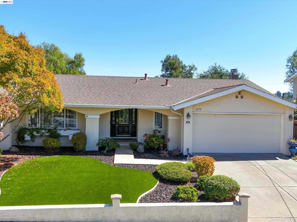 5773 Shadow Ridge Dr