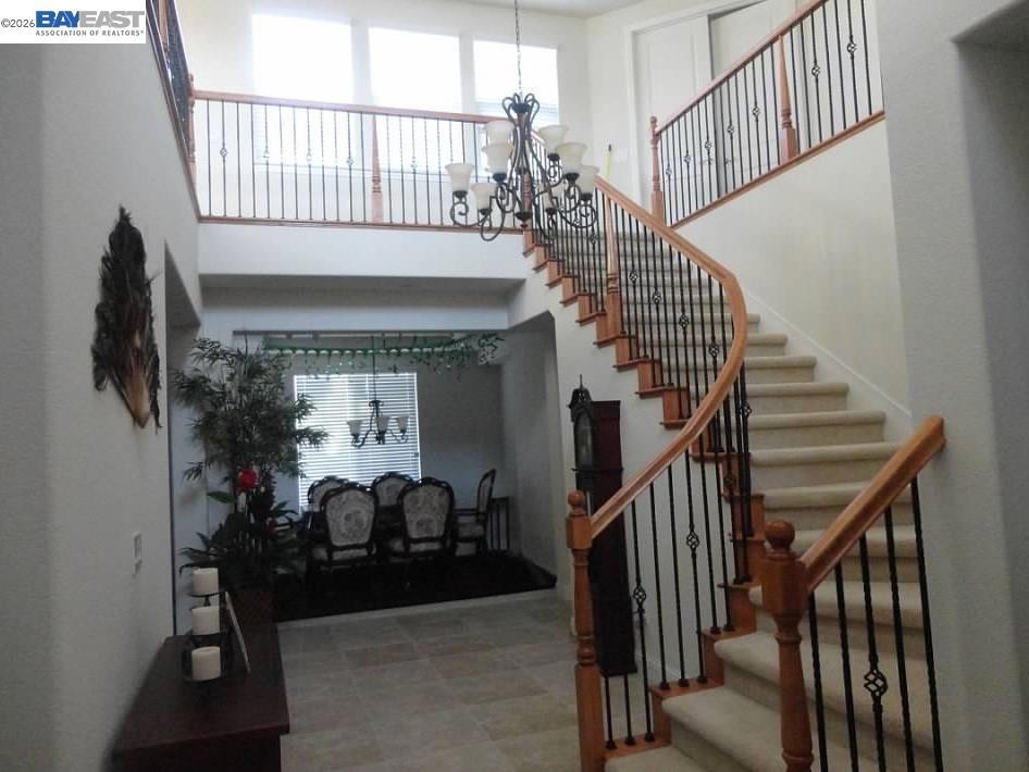 379 N Sierra Madre St