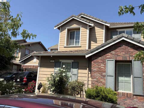 Photo of 379 N Sierra Madre St St, Mountain House, CA 95391 (MLS # 41144323)