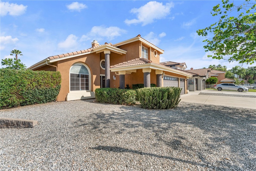 1438 Las Rosas Drive
