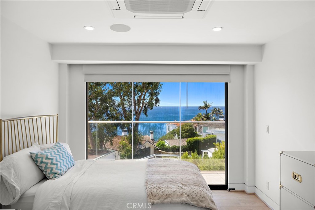 Victoria Beach (VB) - Residential Lease