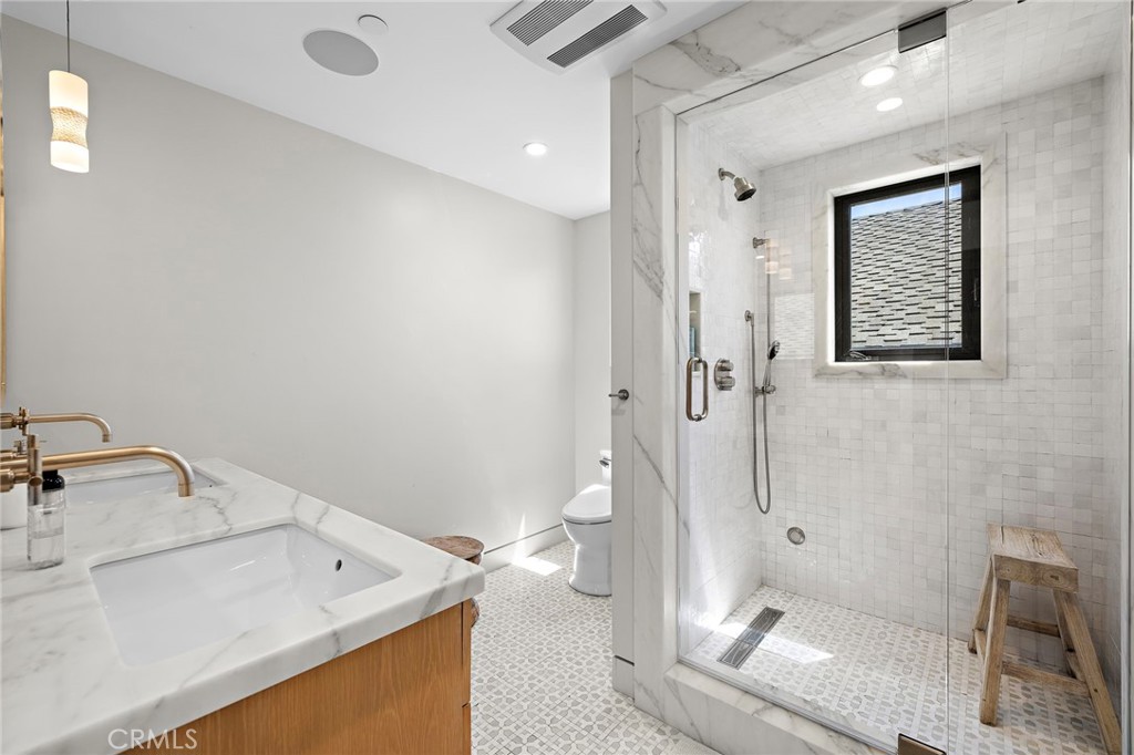 Victoria Beach (VB) - Residential Lease