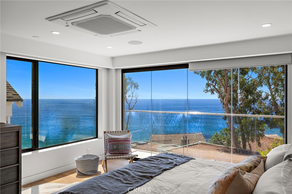 Victoria Beach (VB) - Residential Lease