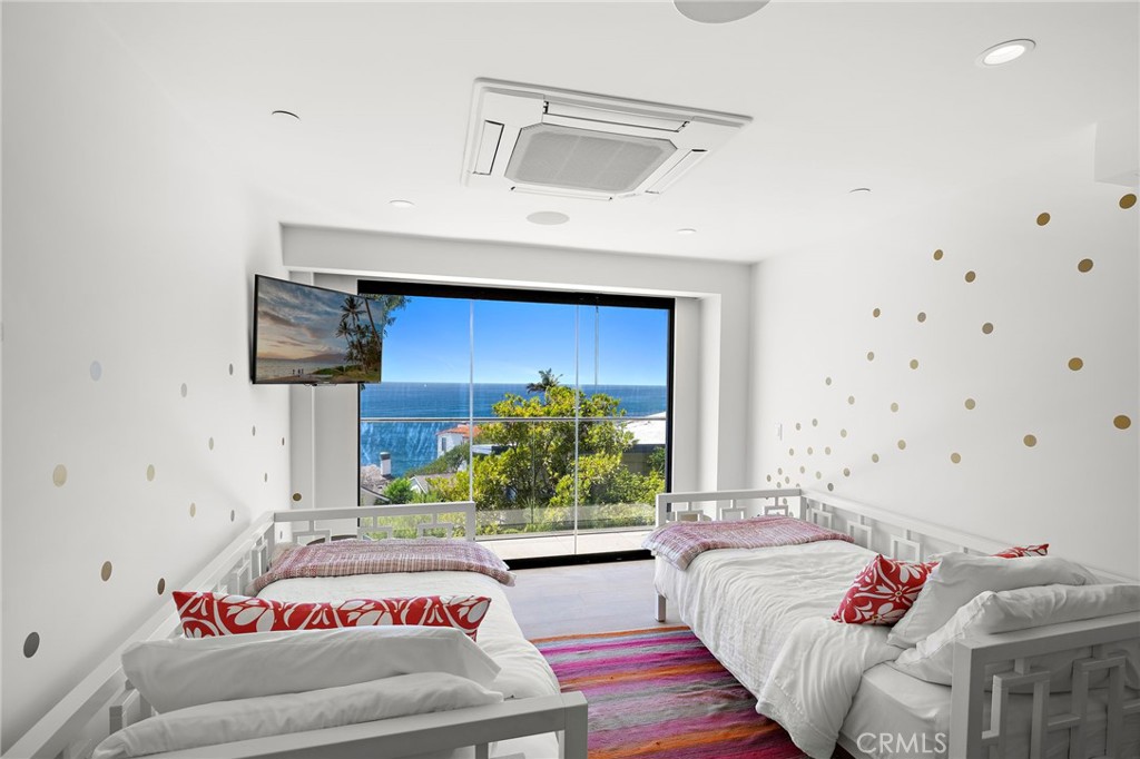 Victoria Beach (VB) - Residential Lease