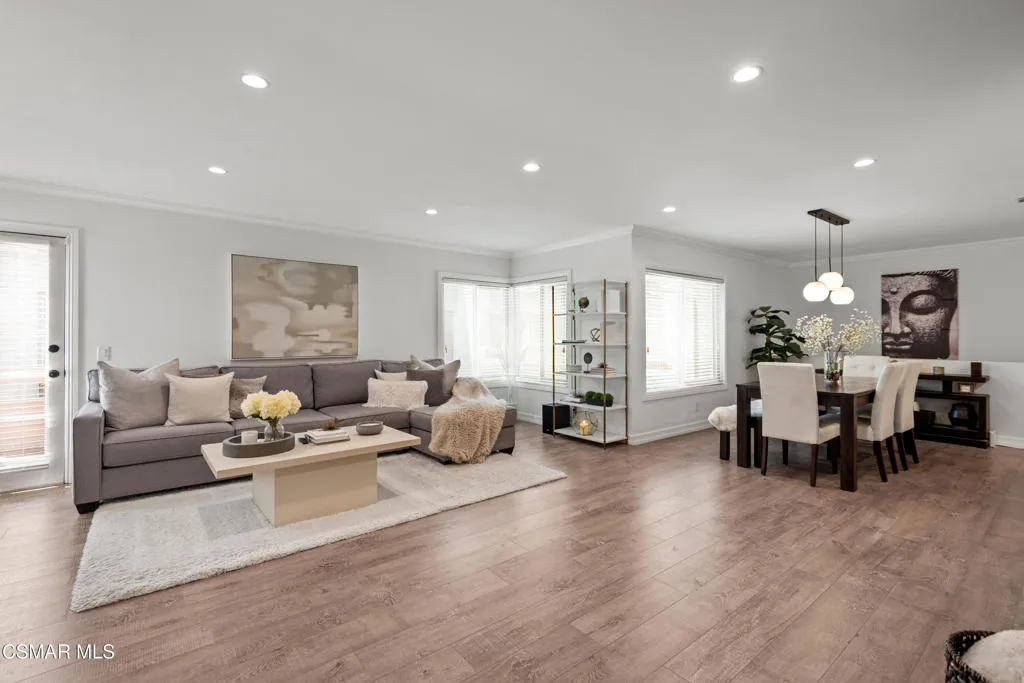 Thousand Oaks, California 91362, United States, 2 Bedrooms Bedrooms, ,2 BathroomsBathrooms,Residential,Active,137135