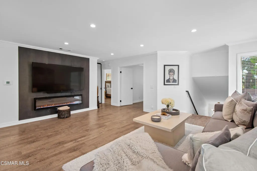 Thousand Oaks, California 91362, United States, 2 Bedrooms Bedrooms, ,2 BathroomsBathrooms,Residential,Active,137135