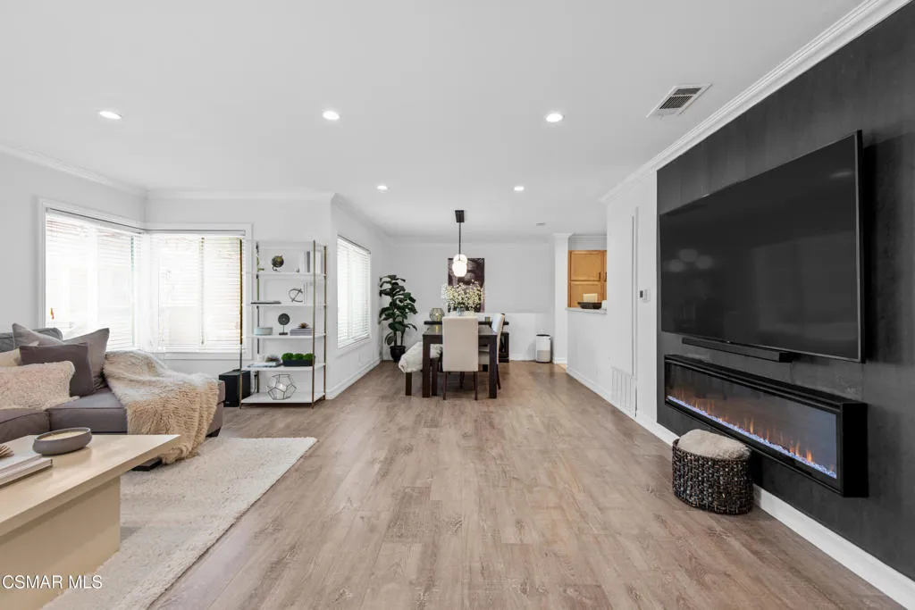 Thousand Oaks, California 91362, United States, 2 Bedrooms Bedrooms, ,2 BathroomsBathrooms,Residential,Active,137135