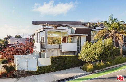 Photo of 235 Ocean Park Boulevard #1, Santa Monica, CA 90405 (MLS # 25589619)