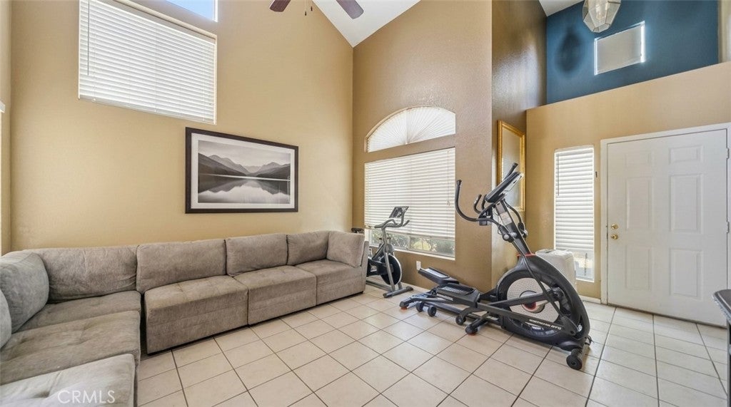 44440 Avenida Del Rio