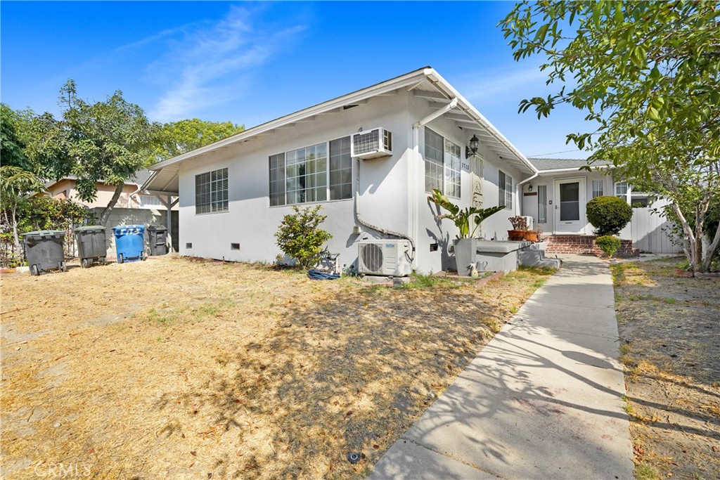 Discover a prime investment opportunity in the heart of beautiful City of Burbank! This well-maintained duplex offers 1,581 sq ft of spacious living, featuring two units—one currently vacant. Live in one and rent the other, or maximize income by leasing the vacant unit at market rates. Perfect for investors or homeowners seeking flexibility. Well kept, good curb appeal, in a sought-after central location!
Vacant Unit: Spacious 3-bedroom, 1-bath unit featuring a large, updated kitchen with modern appliances and room for a cozy eat-in area. Generously sized bedrooms and bathroom, plus a versatile bonus room. Clean, bright, and move-in ready.
Occupied Unit: Well-maintained 2-bedroom, 1-bath unit with reliable tenants on a month-to-month lease, offering flexibility and steady income.
Property Highlights: Private, gated front and back yards, perfect for gardening and outdoor relaxation. Prime location near top-rated schools, parks, shopping, and dining, ensuring convenience and a vibrant lifestyle. Easy access to Glendale, Hollywood, the Valley and DTLA, nearby the 5 Freeway.
Misc Information: Books & Records will be provided upon accepted offer. Roof replaced in 2019, exterior stucco painted in 2019, mini split air for ac/heating, some updates recently completed to the property. Laundry hooks up available outside. Motivated Seller. Tax records show 4 bedrooms/2 baths.