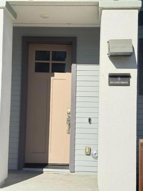 Photo of 875 Cotati Terrace #5, Sunnyvale, CA 94085 (MLS # ML82031515)