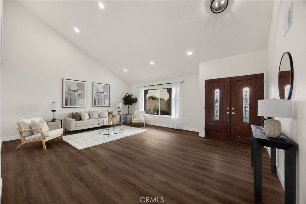 549 Fordham