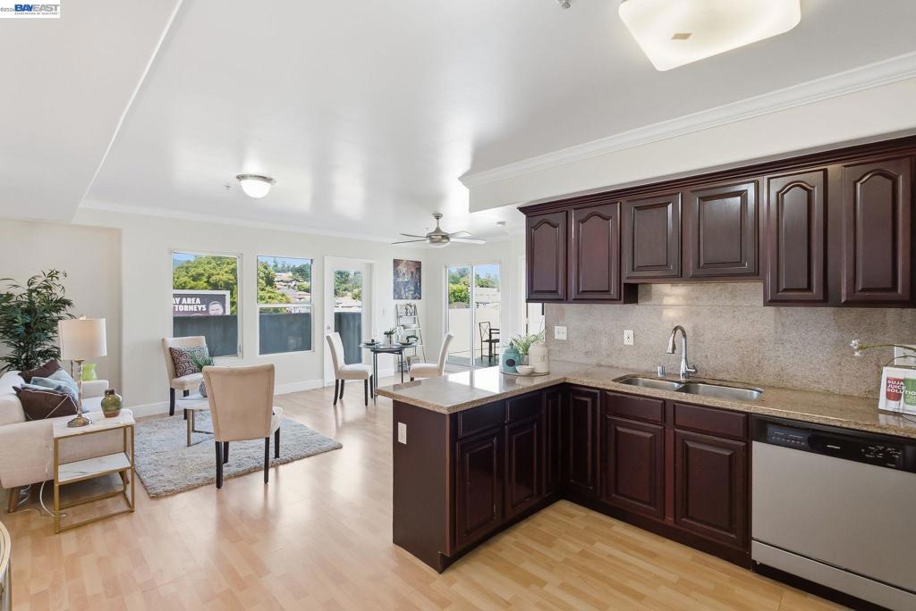 1515 14Th Ave 403