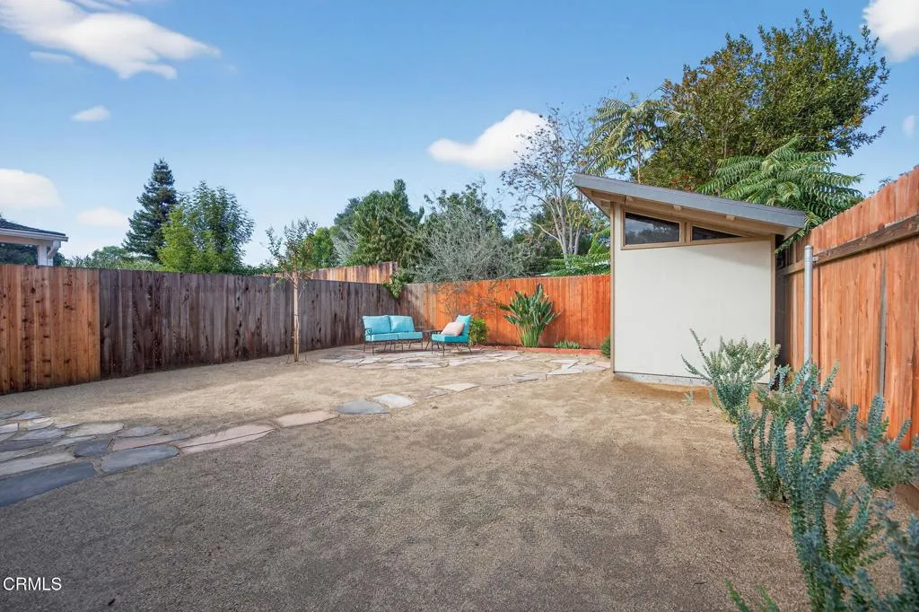 Ojai, California 93023, United States, 3 Bedrooms Bedrooms, ,1 BathroomBathrooms,Residential,Active,247562