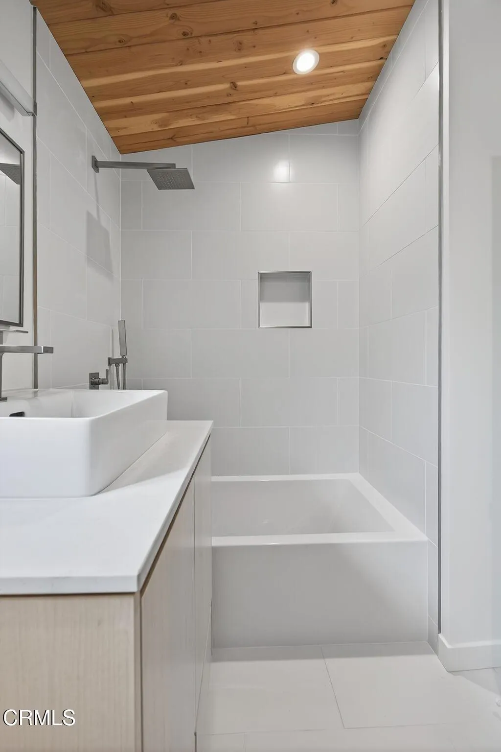 Ojai, California 93023, United States, 3 Bedrooms Bedrooms, ,1 BathroomBathrooms,Residential,Active,247562