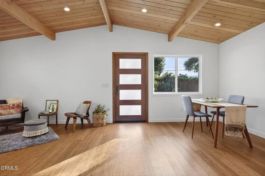 Ojai, California 93023, United States, 3 Bedrooms Bedrooms, ,1 BathroomBathrooms,Residential,Active,247562