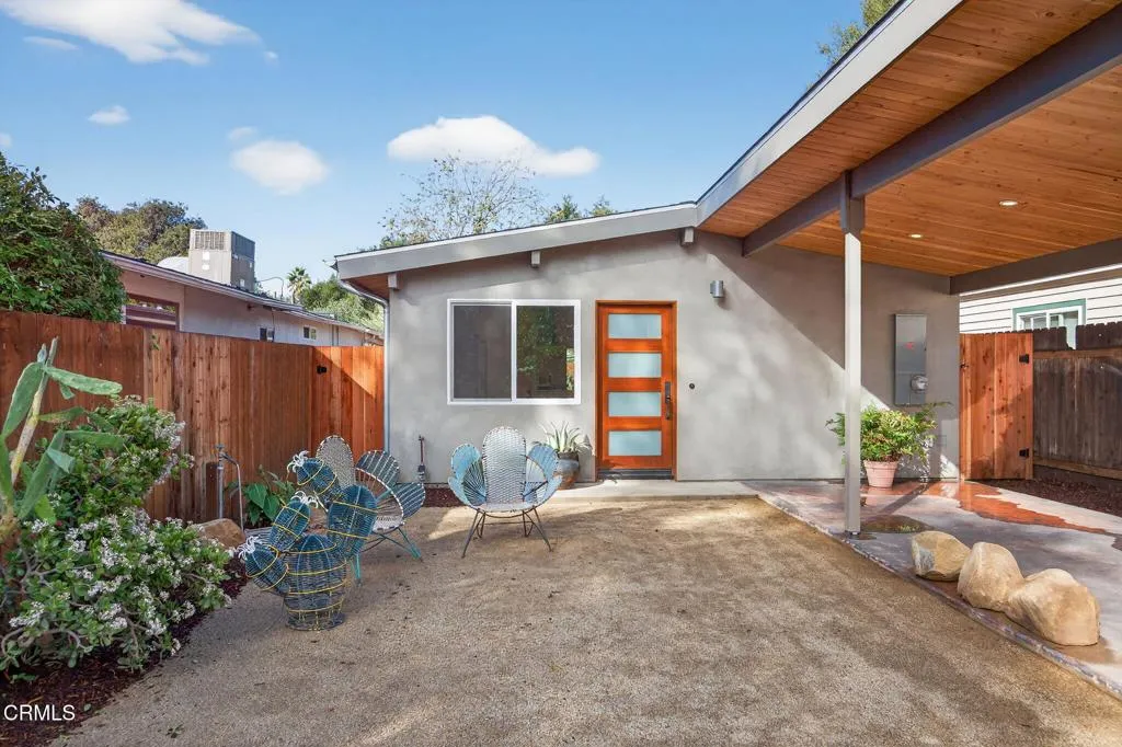 Ojai, California 93023, United States, 3 Bedrooms Bedrooms, ,1 BathroomBathrooms,Residential,Active,247562