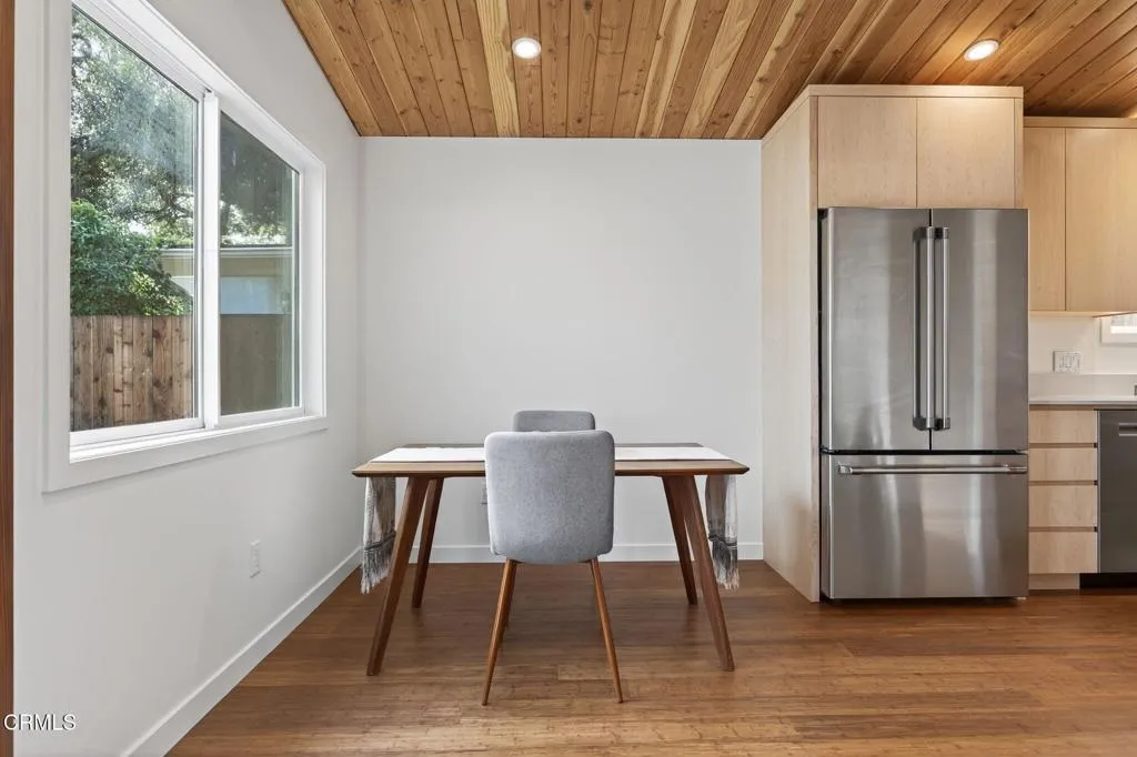 Ojai, California 93023, United States, 3 Bedrooms Bedrooms, ,1 BathroomBathrooms,Residential,Active,247562