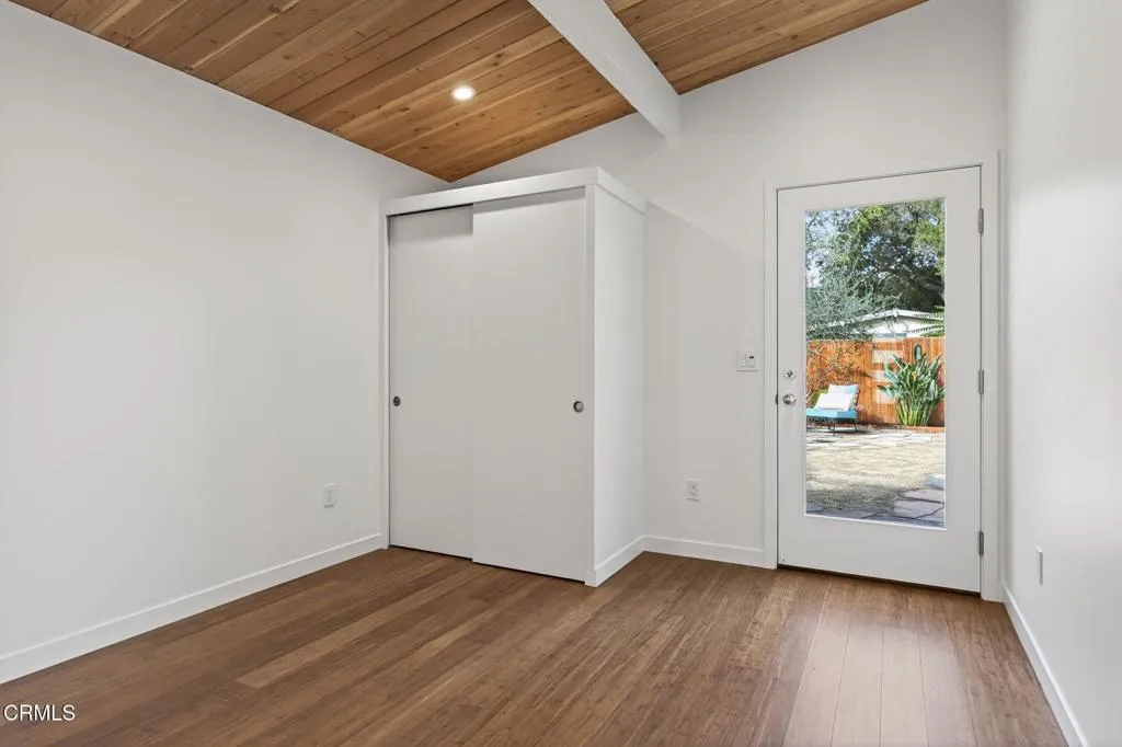 Ojai, California 93023, United States, 3 Bedrooms Bedrooms, ,1 BathroomBathrooms,Residential,Active,247562