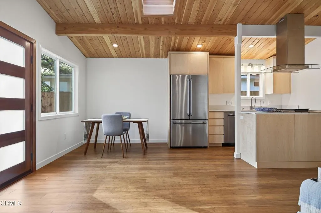 Ojai, California 93023, United States, 3 Bedrooms Bedrooms, ,1 BathroomBathrooms,Residential,Active,247562