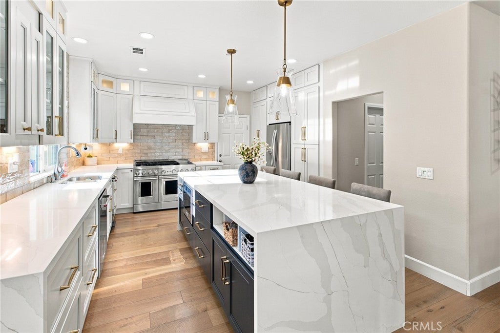 186 W 20th